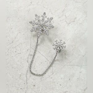Elegant Silver Snowflake Brooch Set NWT